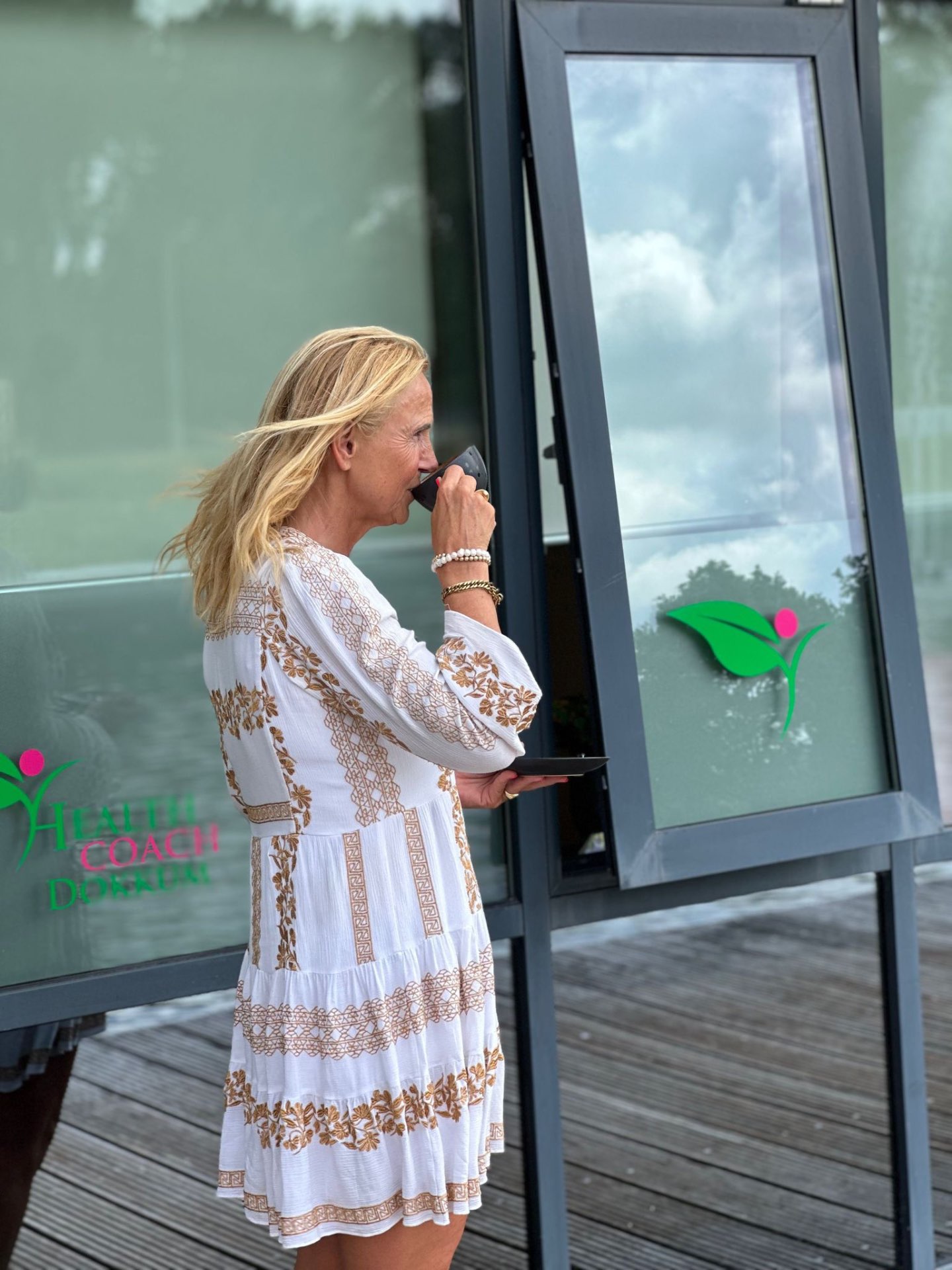 Klazina Jellema bij de praktijk van Health Coach Dokkum